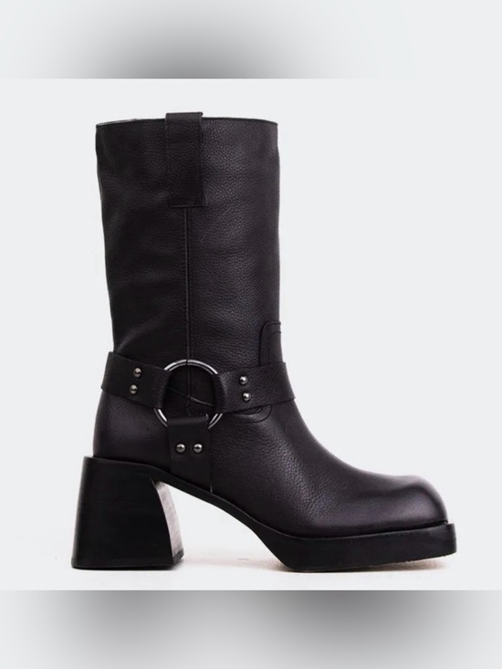 L'INTERVALLE Shoes - L'Intervalle Stade Matte Black Leather Harness Buckle Heeled Biker Boots 37